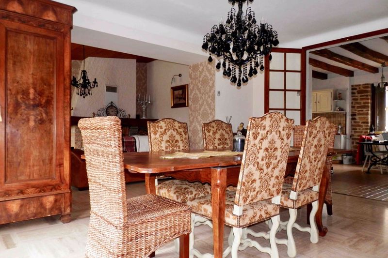 F Dining room